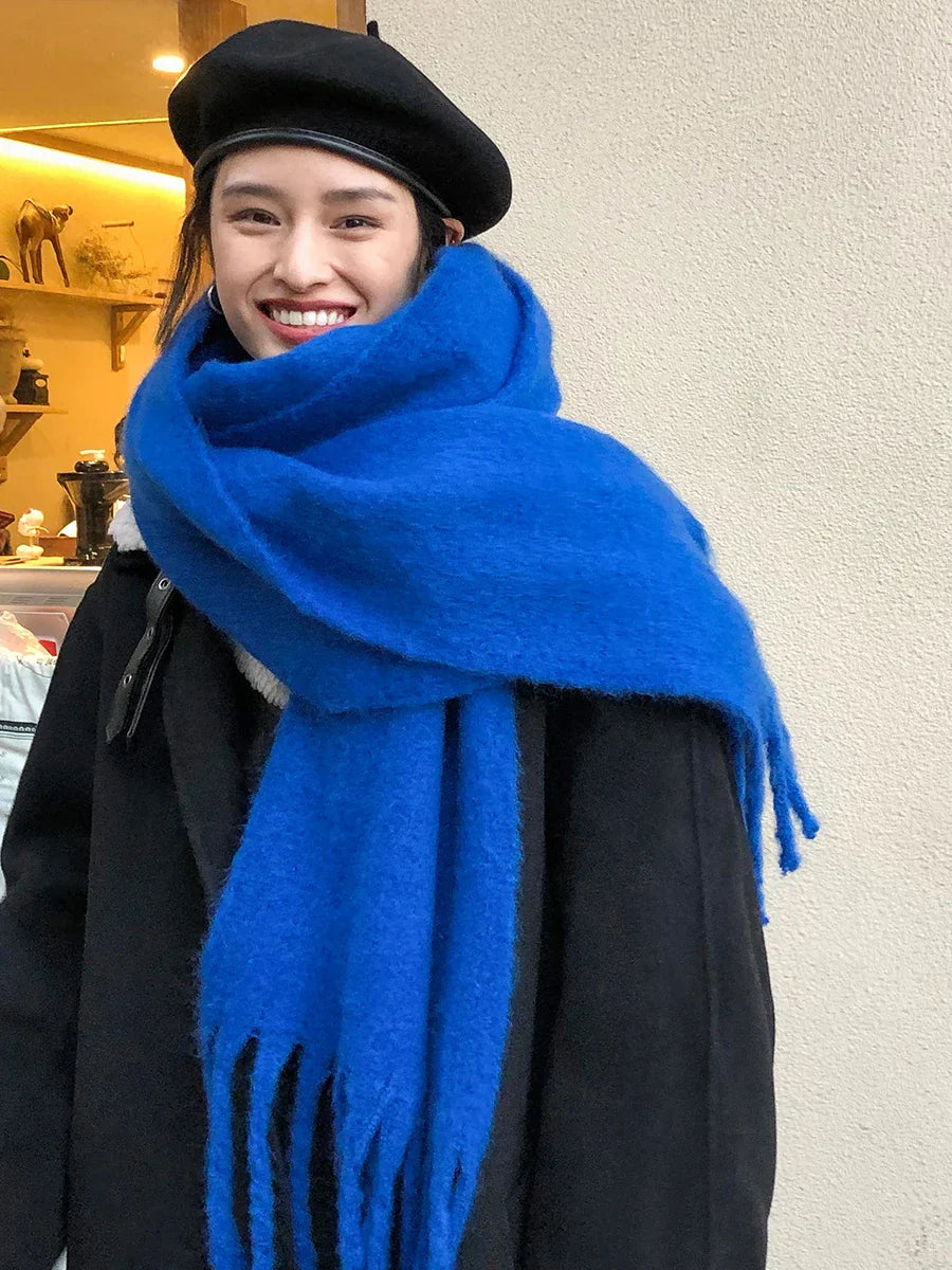 Eleganter dicker Wollschal mit stilvollen Fransen für Damen