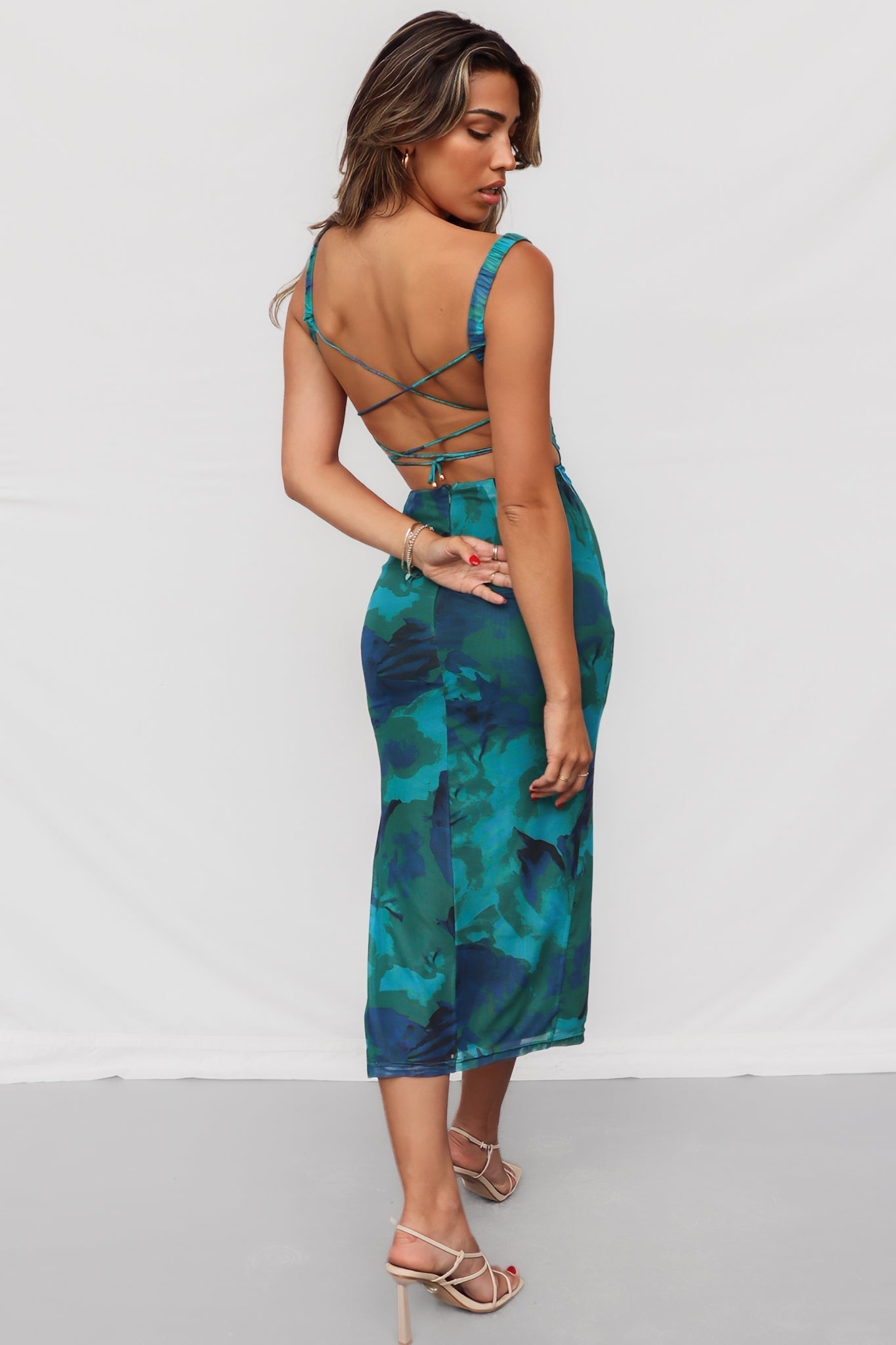 Grünes Midikleid Mit Blumenmuster Und Rückenfrei Für Frauen