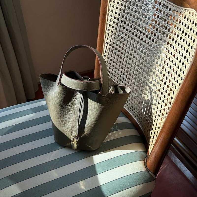 Constance | Tasche Eimer
