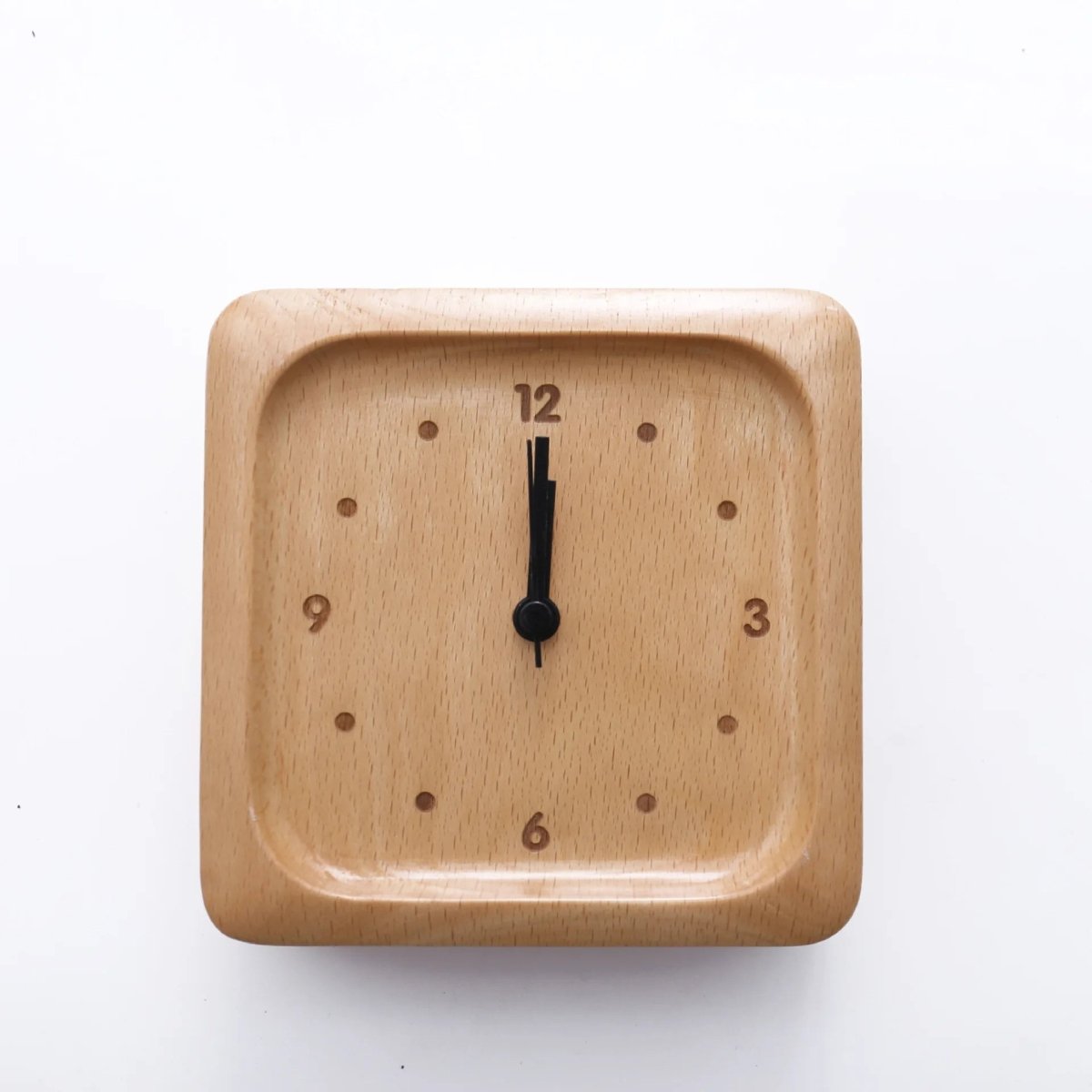 Wecker aus Buchenholz – Leises Uhrwerk, Minimales Design product image 5