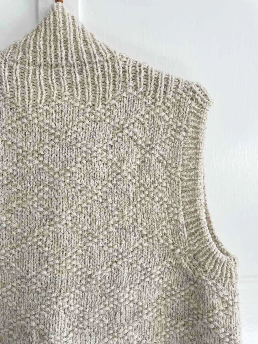 Imelda | Strickjacke aus Wolle mit hohem Kragen