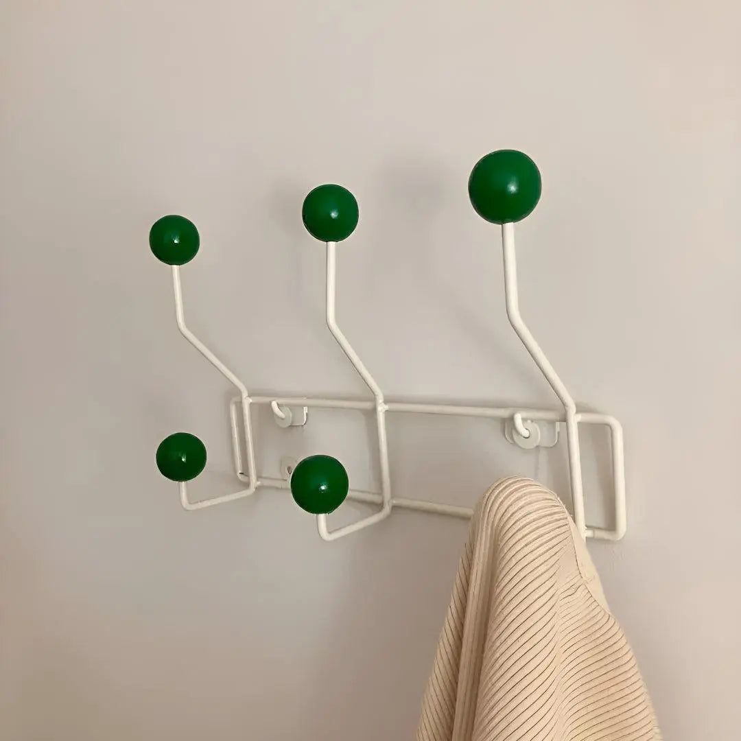 Gusseisen Garderobe – Mid-Century-Stil für Flur & Schlafzimmer product image 3