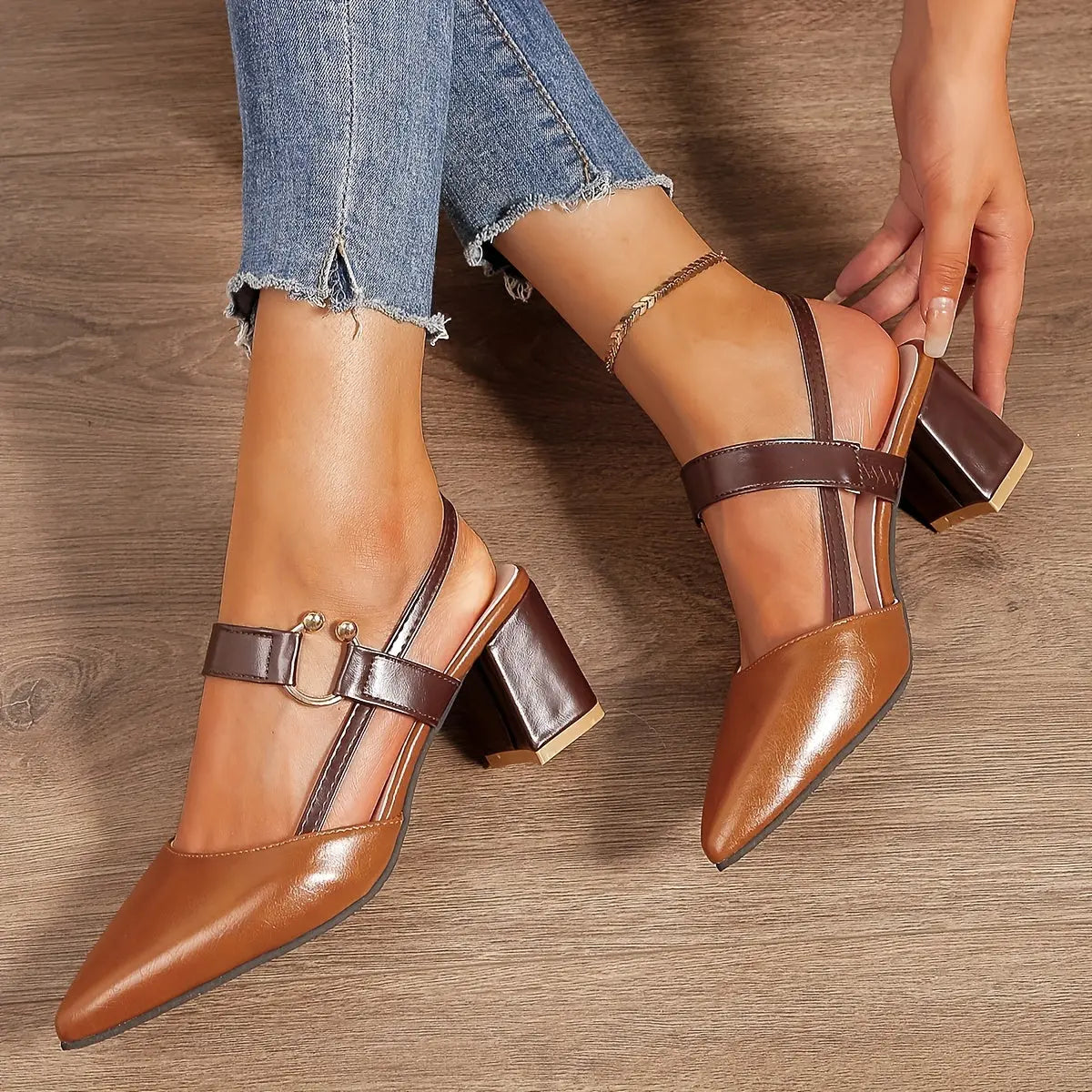Spitz zulaufende Blockabsatz-Schuhe für Frauen