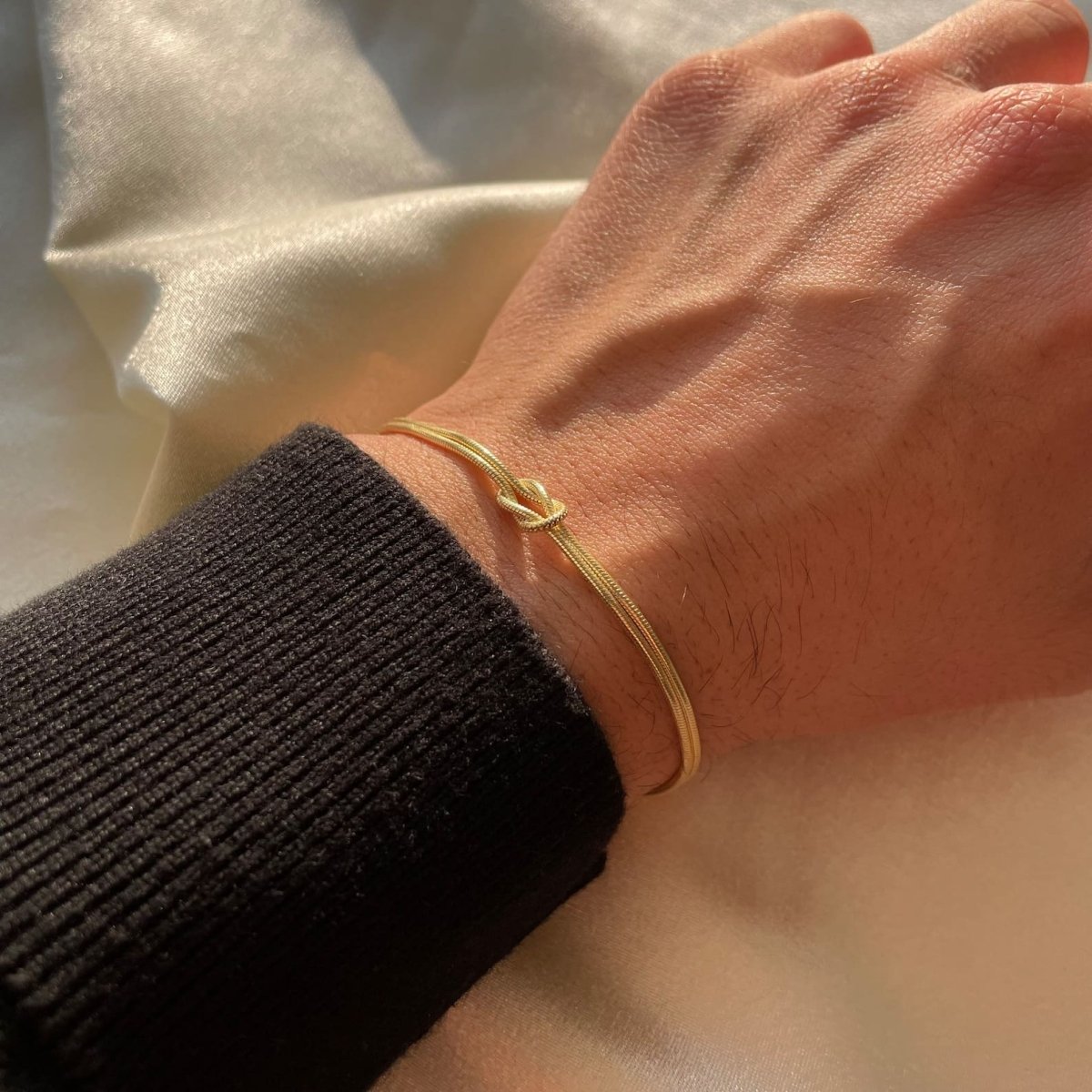 Liebesknoten Armband mit elegantem Charme für Damen
