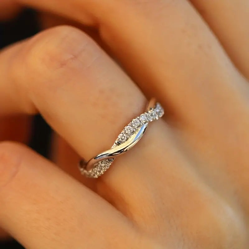Geflochtener gedrehter Ring für Damen