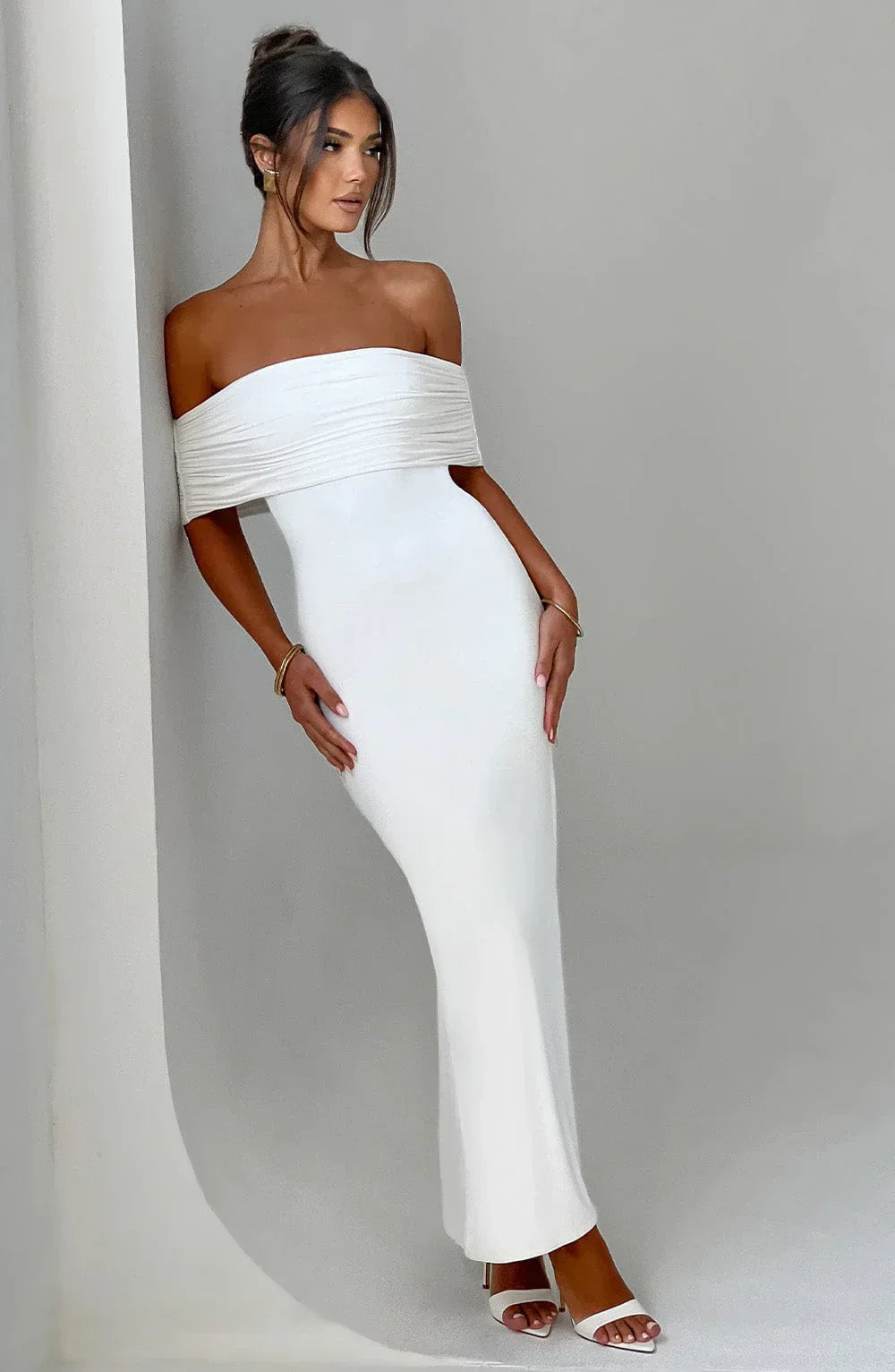 Elegantes rückenfreies Maxikleid mit fließendem Design Für Frauen