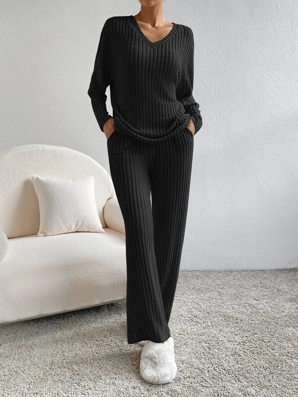 Gemütliches Strickset Mit Hose Und Pullover Für Winterkomfort Für Frauen