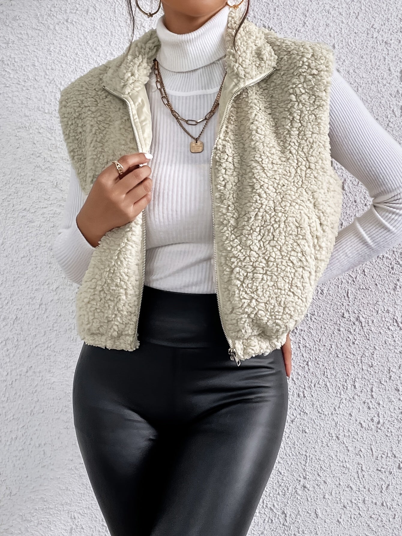Briallen | Weicher Teddy Bodywarmer mit hohem Kragen