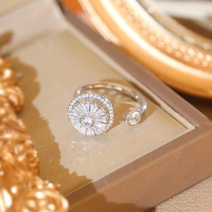 Estina™ Drehbarer Diamantring im schlanken Design [50% Rabatt]