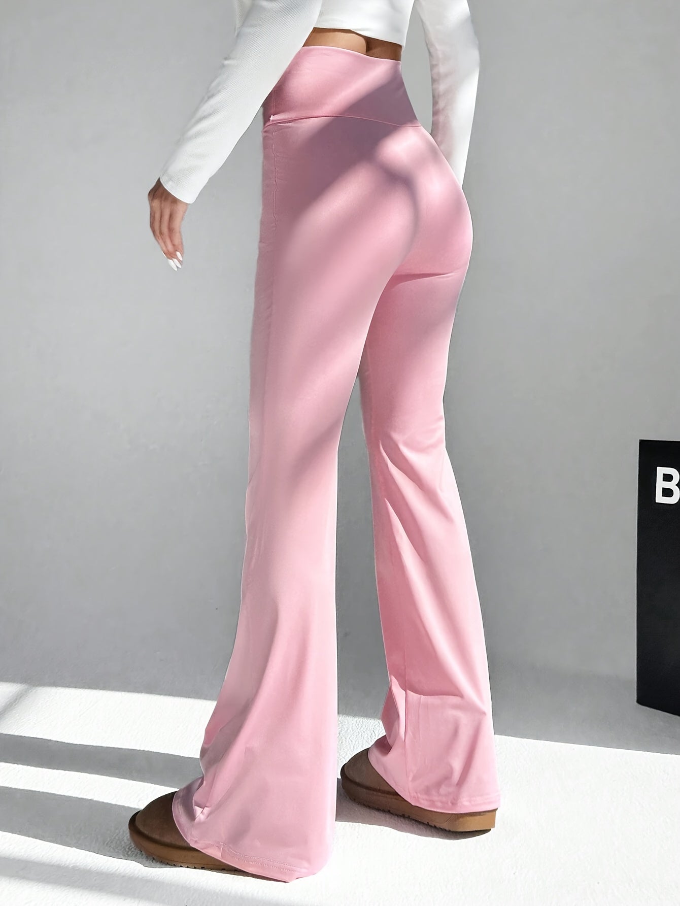 Hochgeschnittene Crossover Hose mit stylisher Passform für Damen
