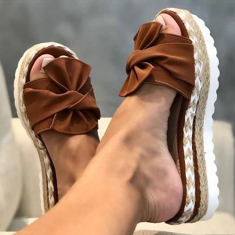 Breena | Handgefertigte Orthopädische Sandalen