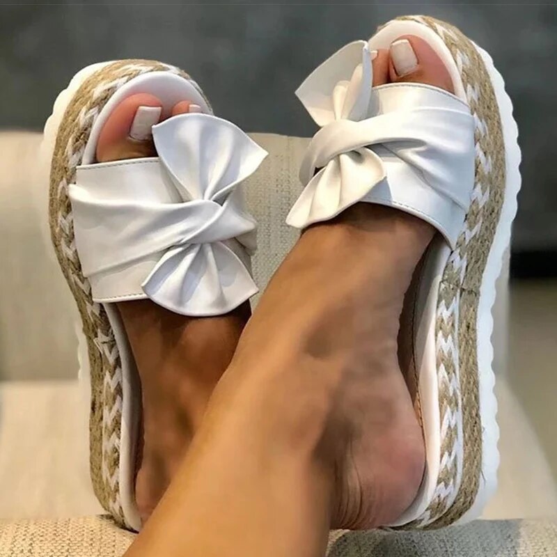 Breena | Handgefertigte Orthopädische Sandalen