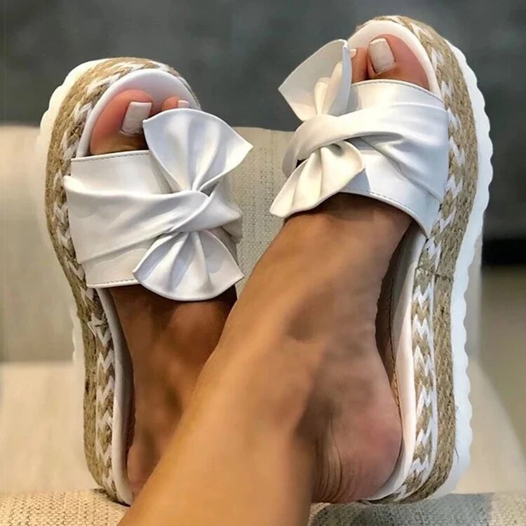 Breena | Handgefertigte Orthopädische Sandalen