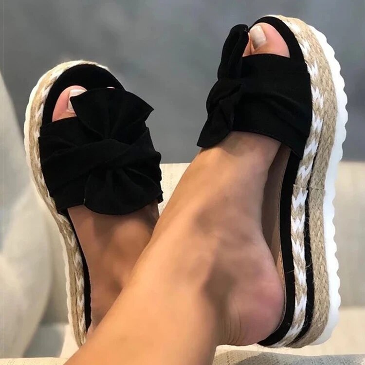 Breena | Handgefertigte Orthopädische Sandalen