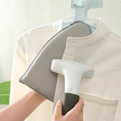 SteamGuard™ – Steamer Handschuhe mit praktischer Bügeltischhalterung [1 + 1 Gratis]