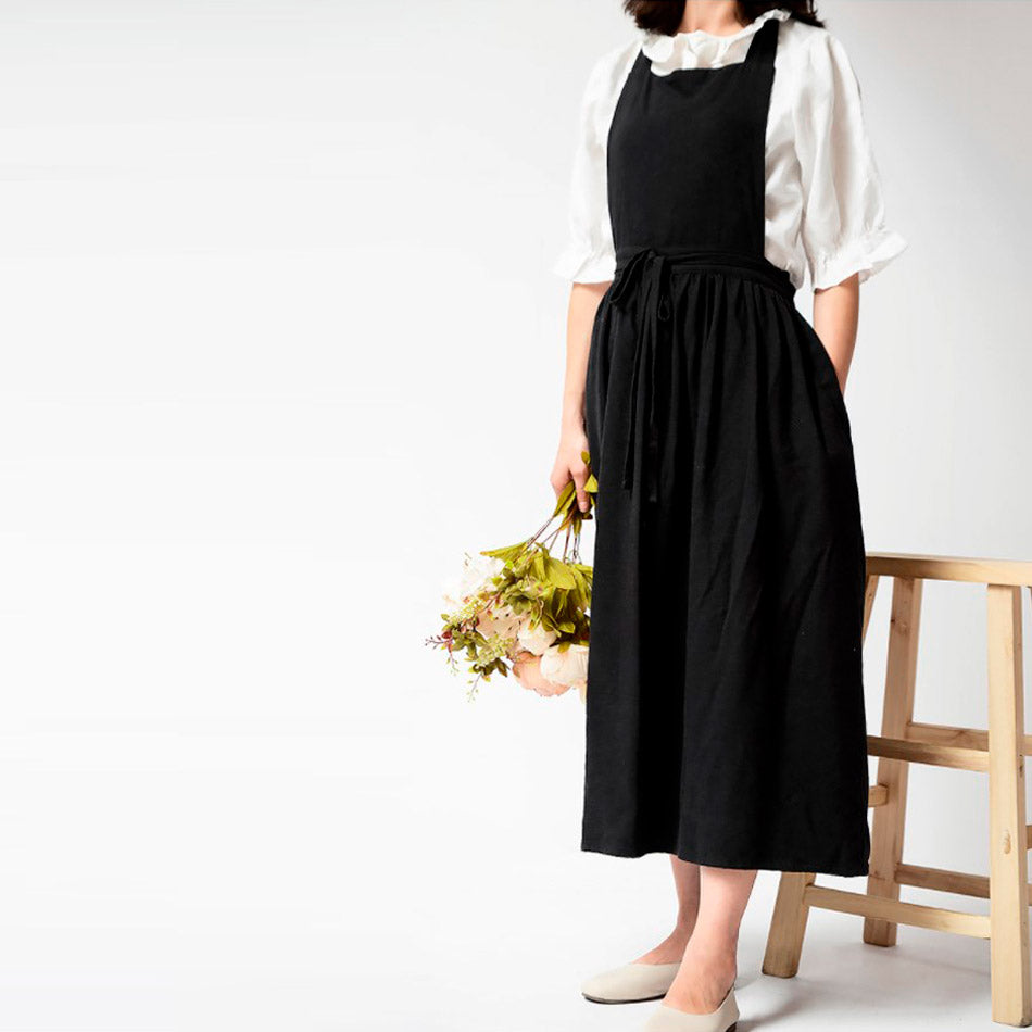 Ariuna | Traditionelle Schürze aus Leinen