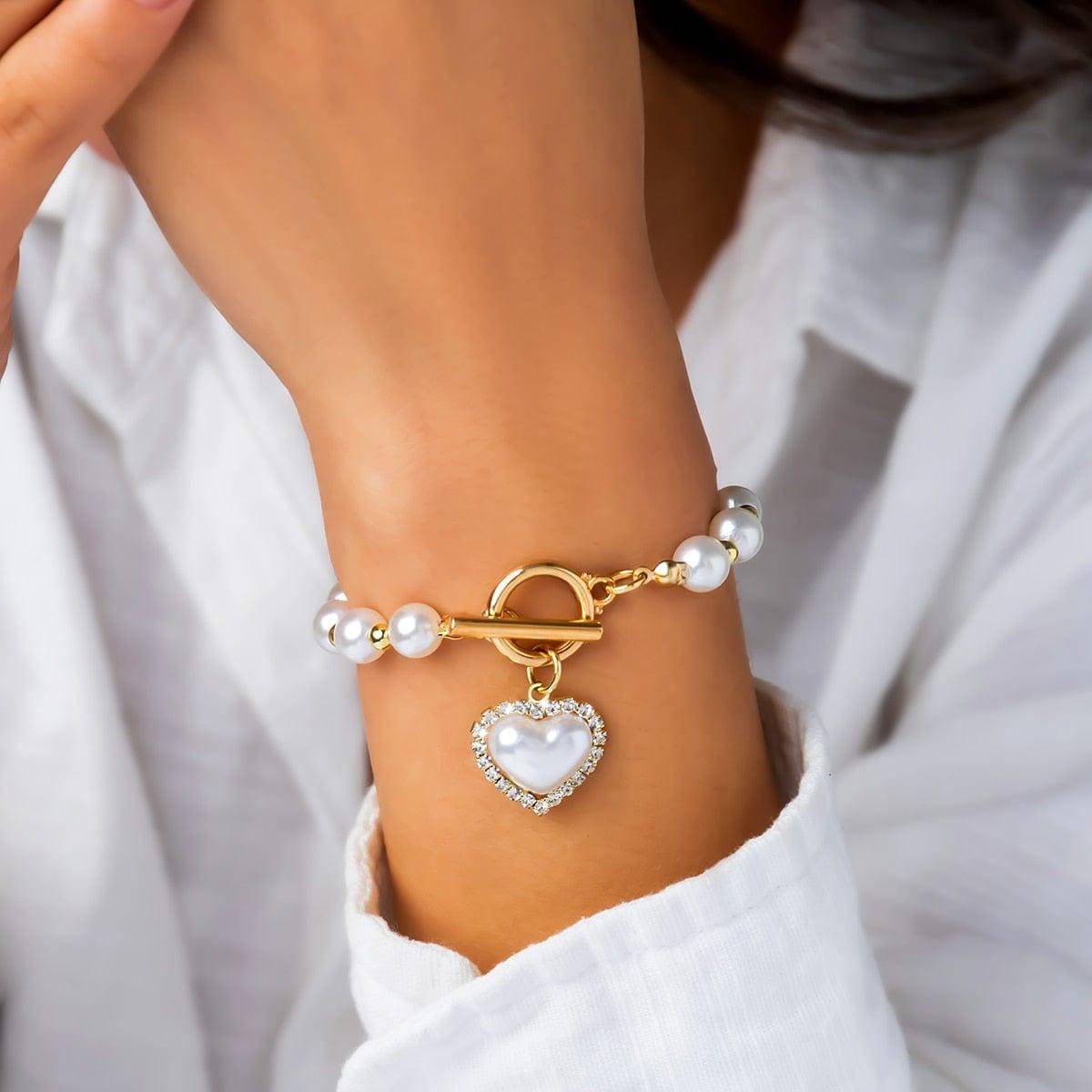 Elegantes Süßwasserperlen Armband mit Goldakzenten für Damen