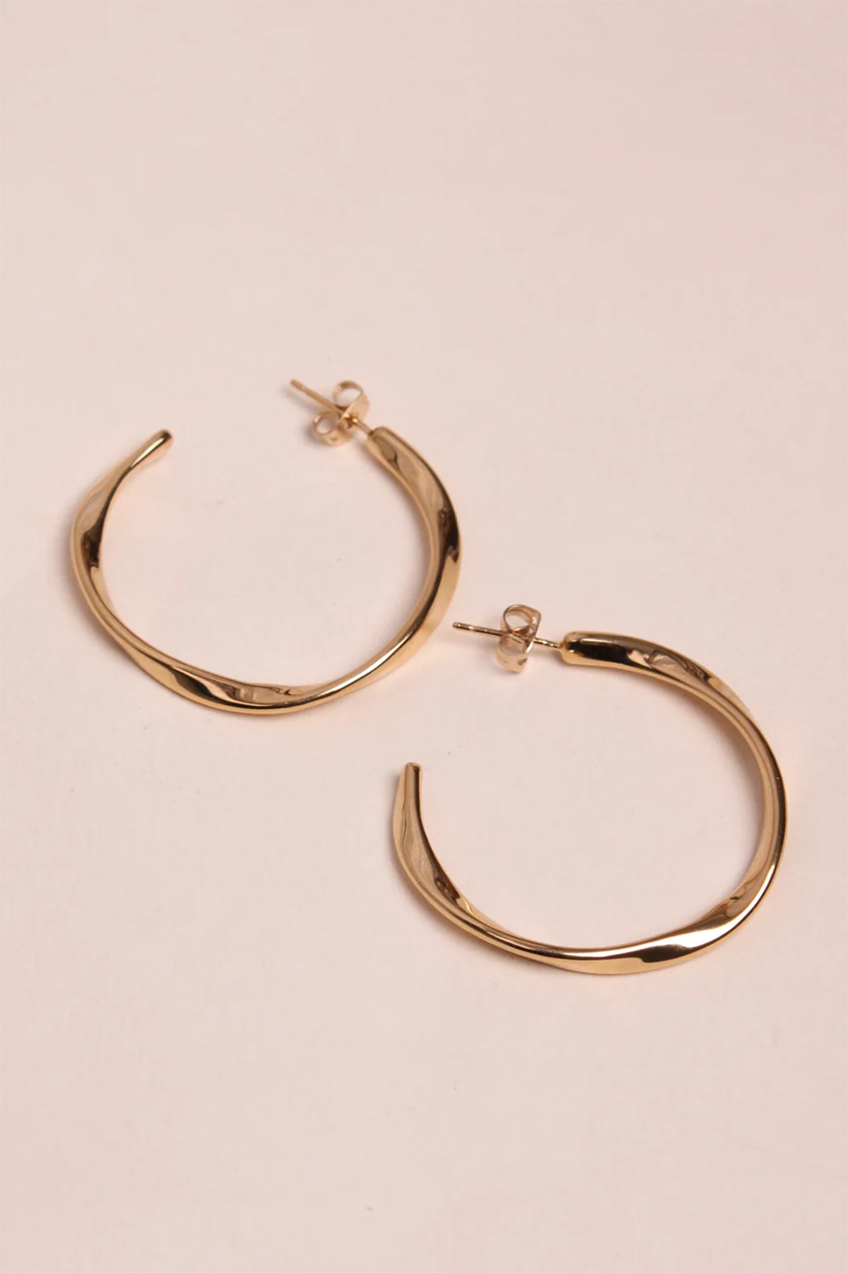 Elegantes vergoldetes Armband mit zeitlosem Charme für Damen