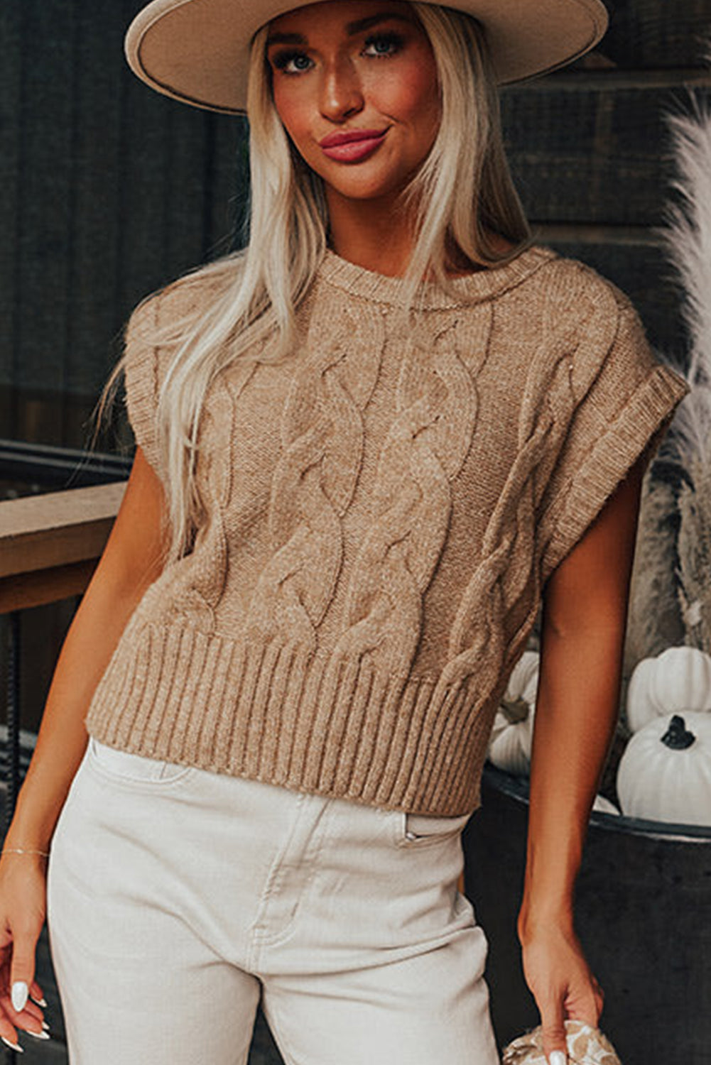 Stilvoller Zopfmuster-Pullover mit Kapuzenärmeln für Frauen