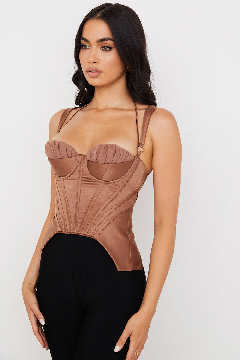 Toffeefarbenes Satin Peplum Korsett mit skulpturaler Eleganz für Frauen