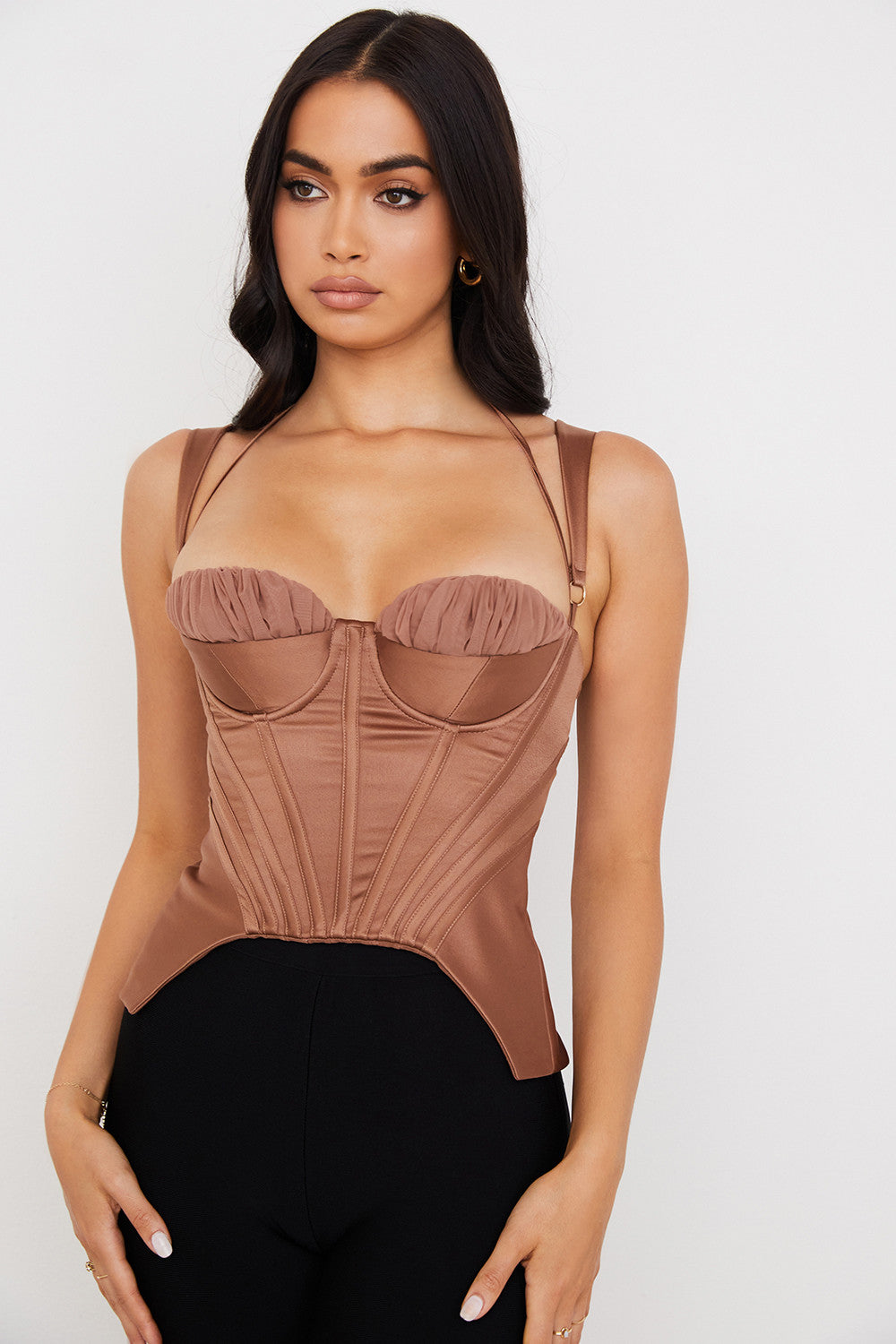 Toffeefarbenes Satin Peplum Korsett mit skulpturaler Eleganz für Frauen