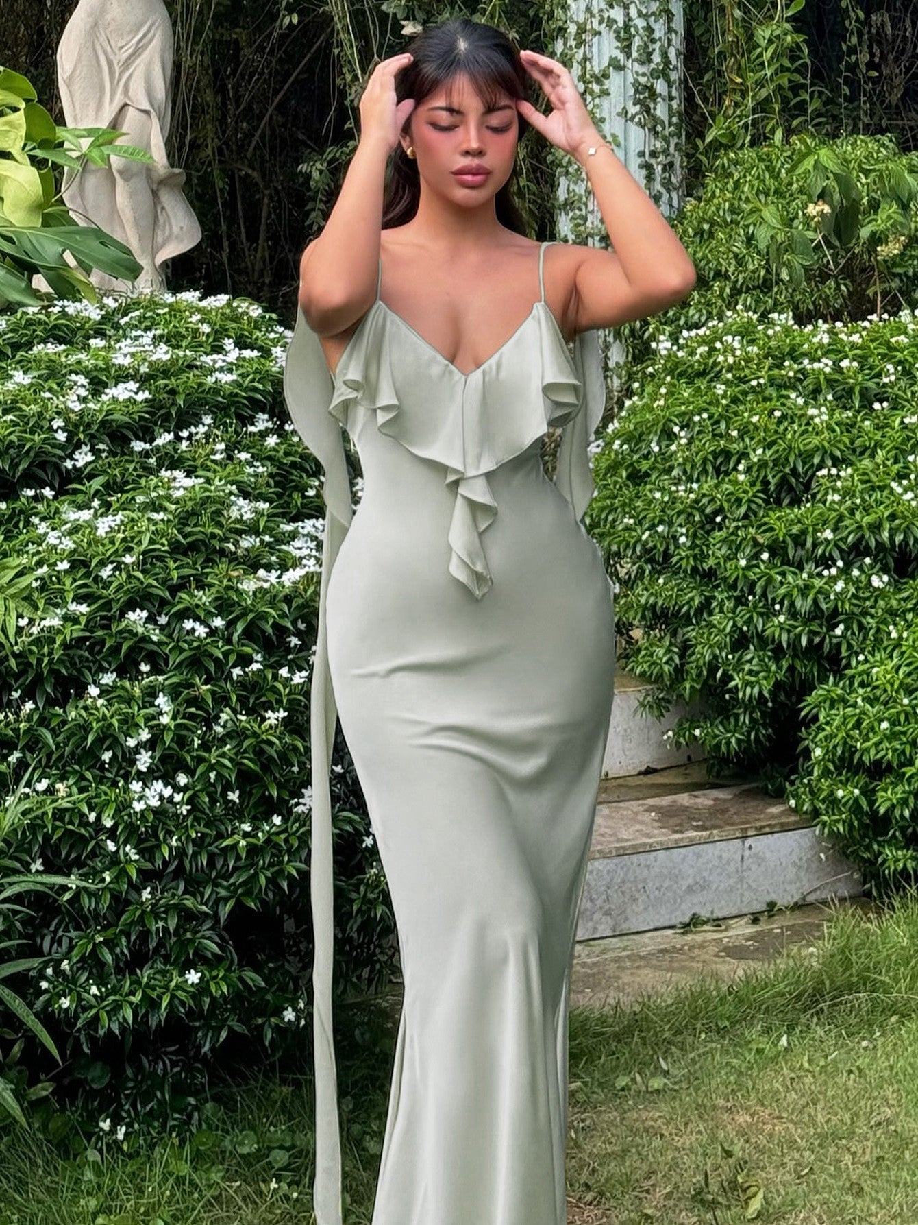 Emelith | Satiniertes Maxikleid mit Volants