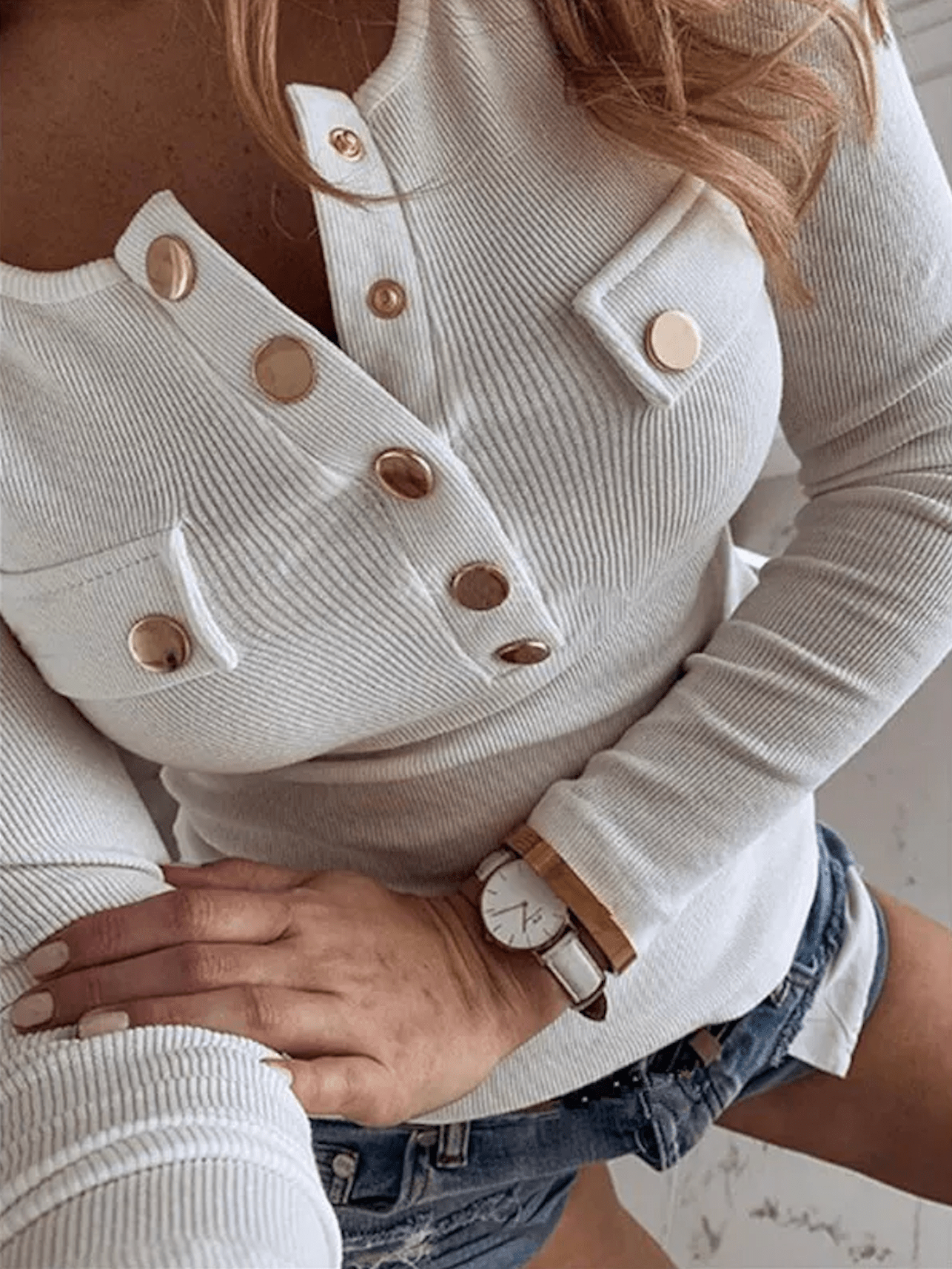 Modisches Strick-T-Shirt mit Knopfverschluss für Damen